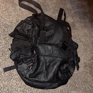 Only one bag!, the bigger one. ! Real leather, very soft, great quality!